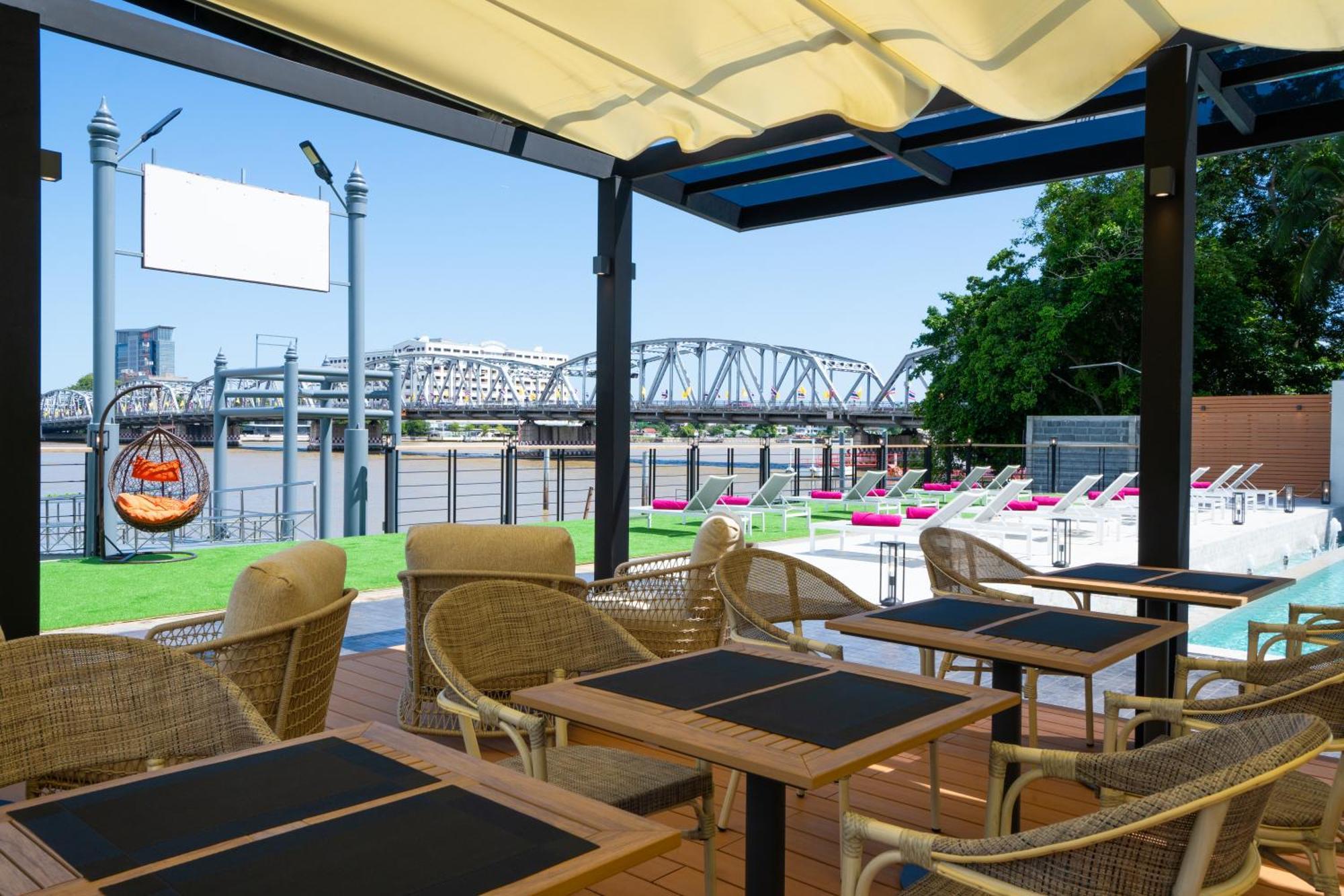 Glow Bangkok Riverside 외부 사진